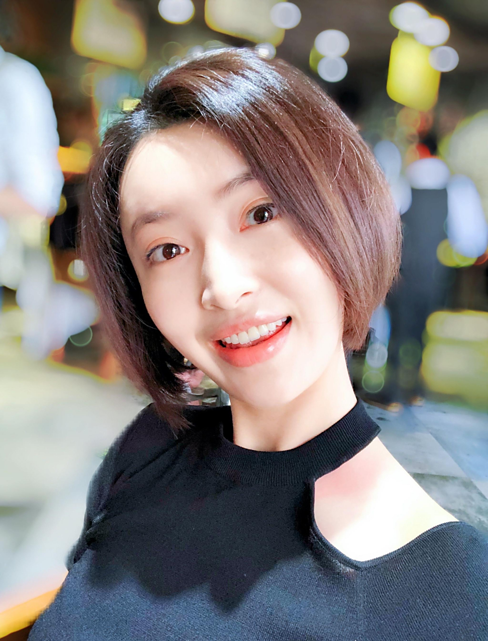 杨菲洋,原名杨洋,1989年6月8日出生于江西省赣州市章贡区,中国内地女