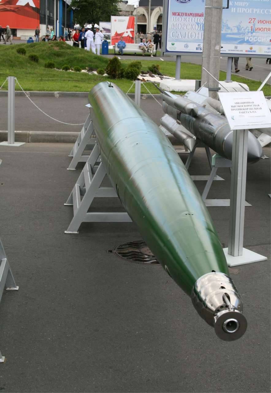 俄罗斯"暴风"超空泡鱼雷 "暴风"超空泡鱼雷是苏联研制的一种超空泡