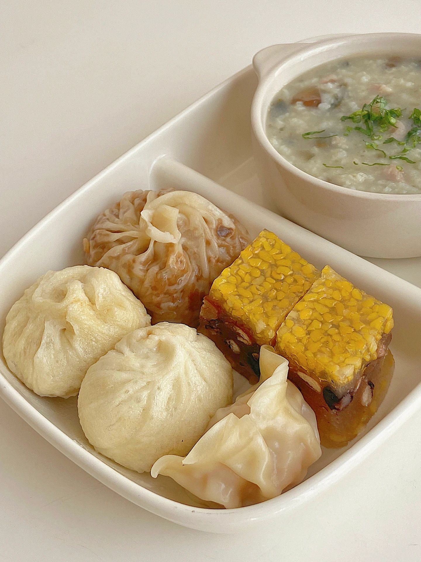 皮蛋瘦肉粥+小笼包+烧卖