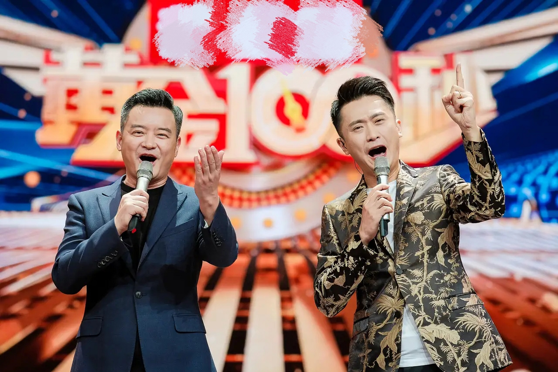 主持中的一对好兄弟好搭档,杨帆幽默风趣,佳明沉稳知性,两人搭档互补