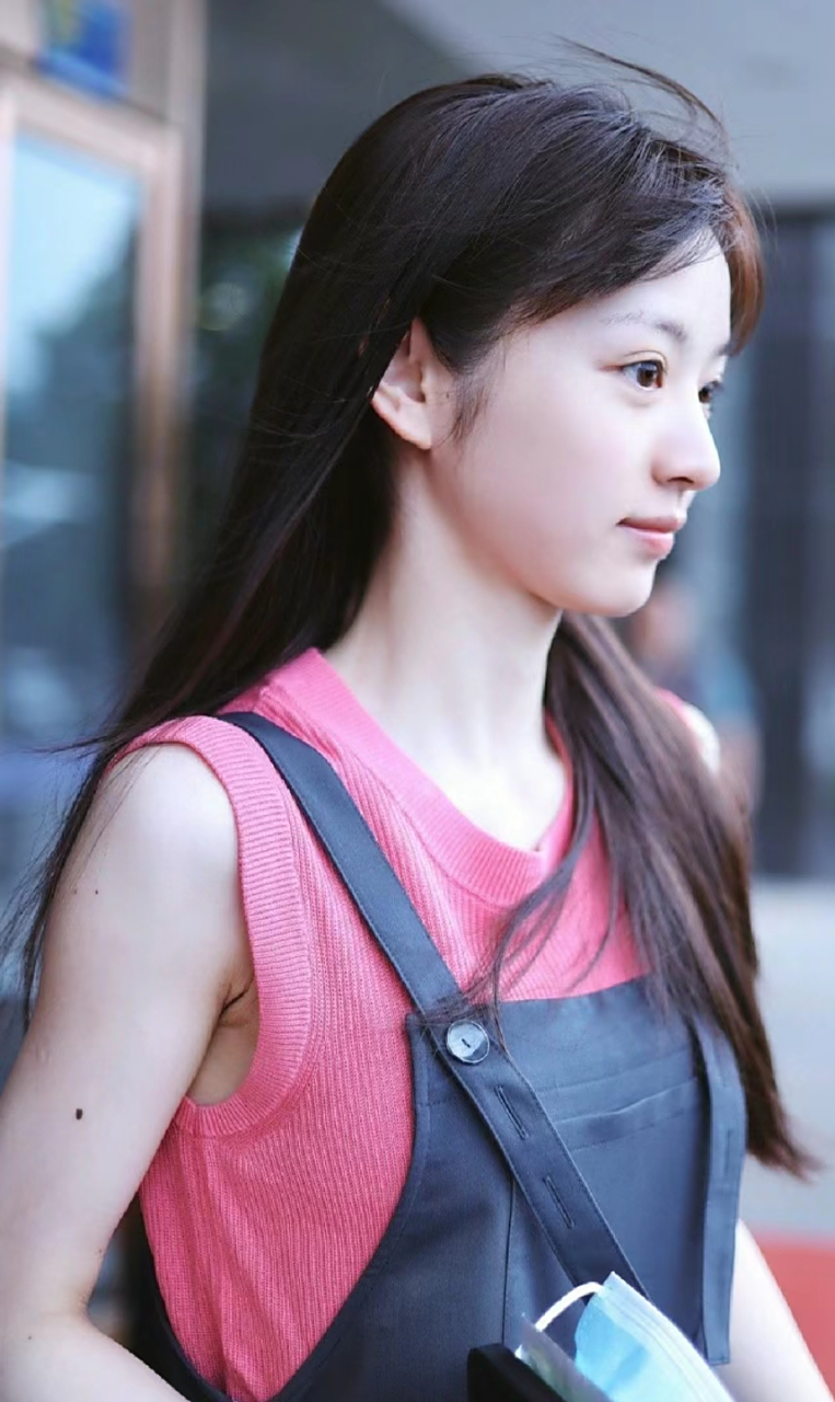 素颜状态都无敌的小花真的不多了田曦薇一个敢素颜直面所有镜头的小花