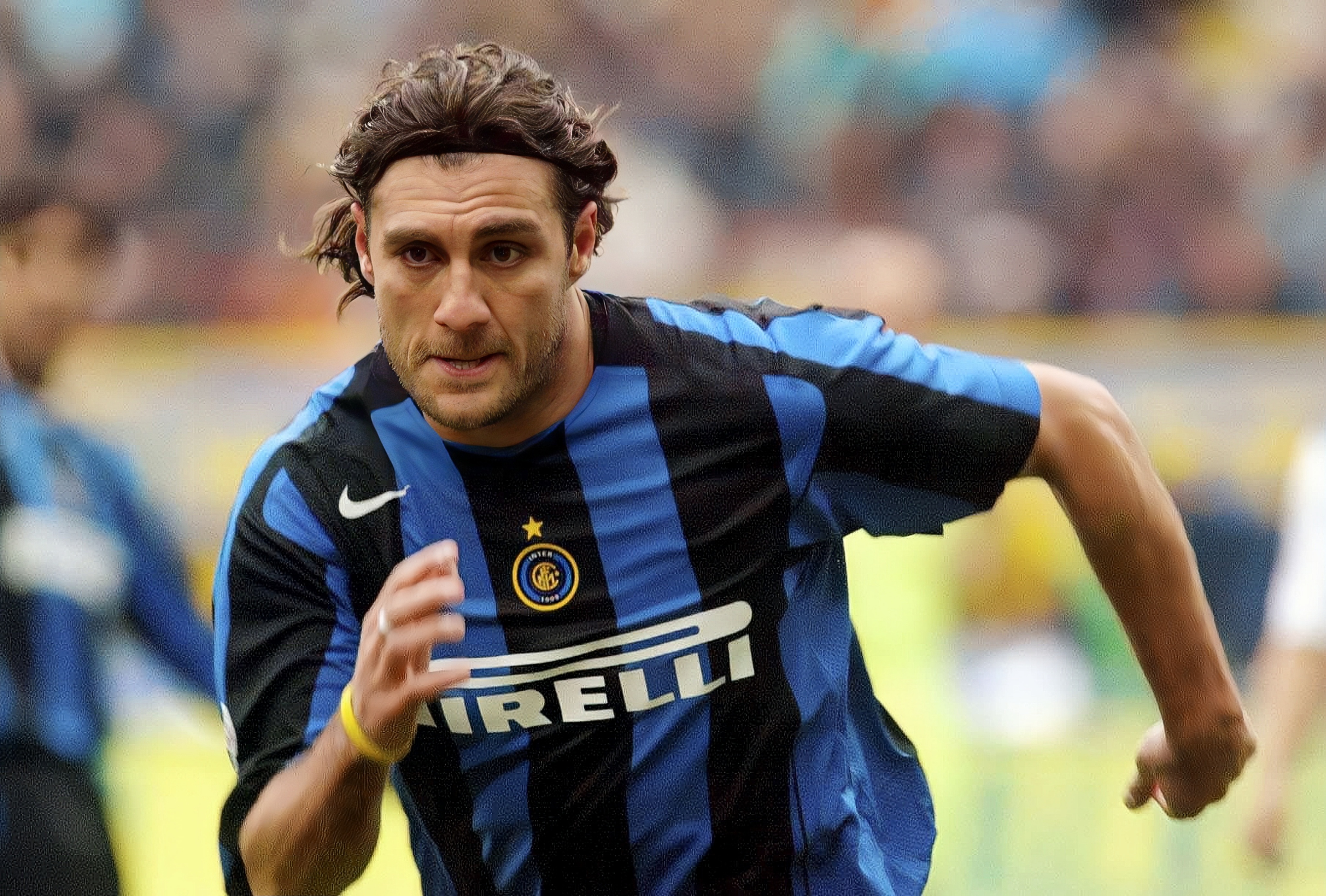 绝了!维埃里女友高达12位,前意甲锋霸太猛,球迷:波波,厉害!