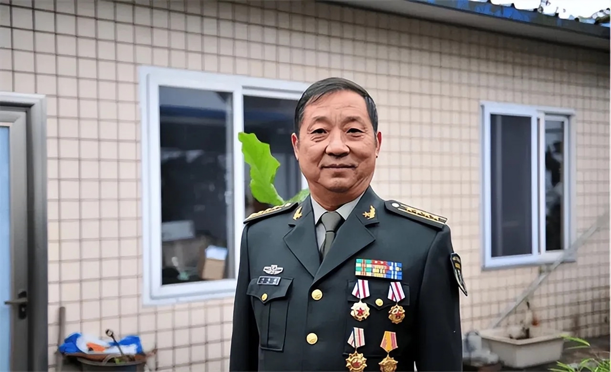 1978年,已经是26岁"大龄青年"的刘保健从军队回家探亲,刘保健1972年