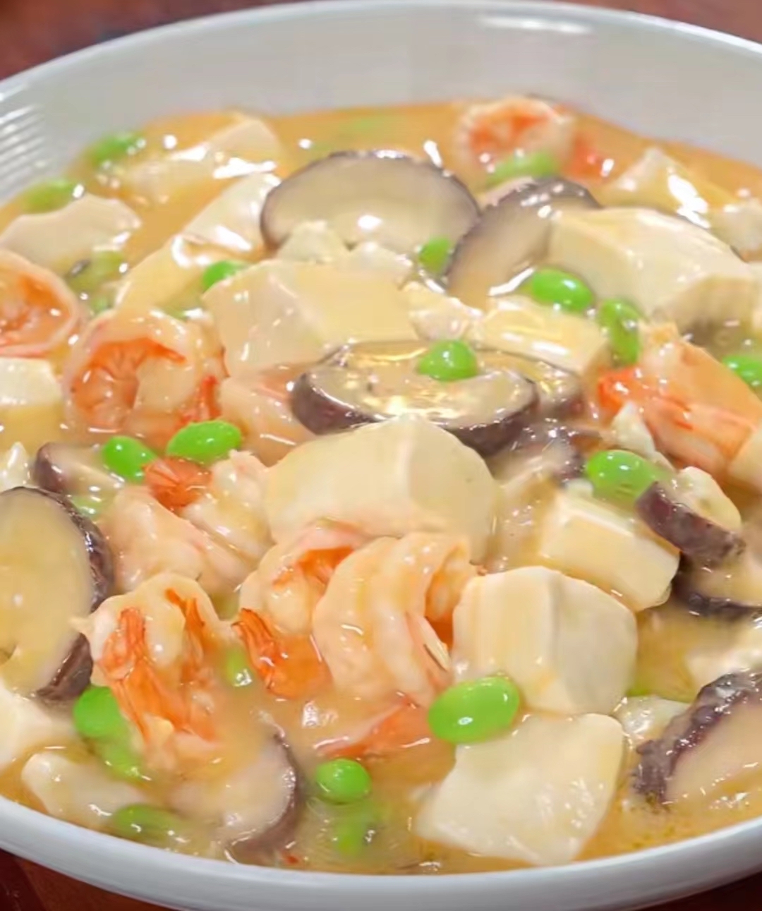 妈妈们一定要试试给宝宝做这道虾仁烩豆腐