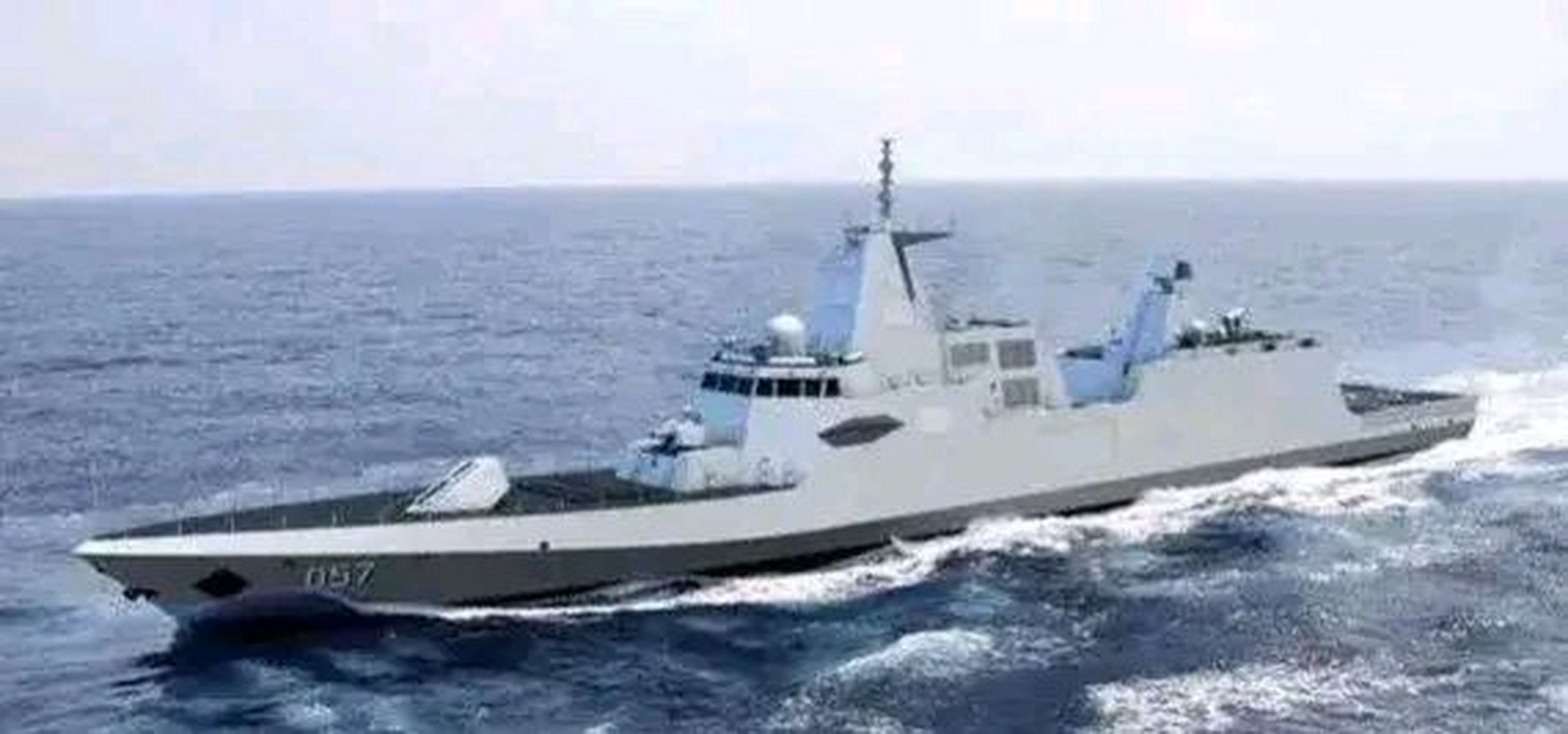 中国海军新型057护卫舰首舰或已进入组装阶段,火力配置强悍!