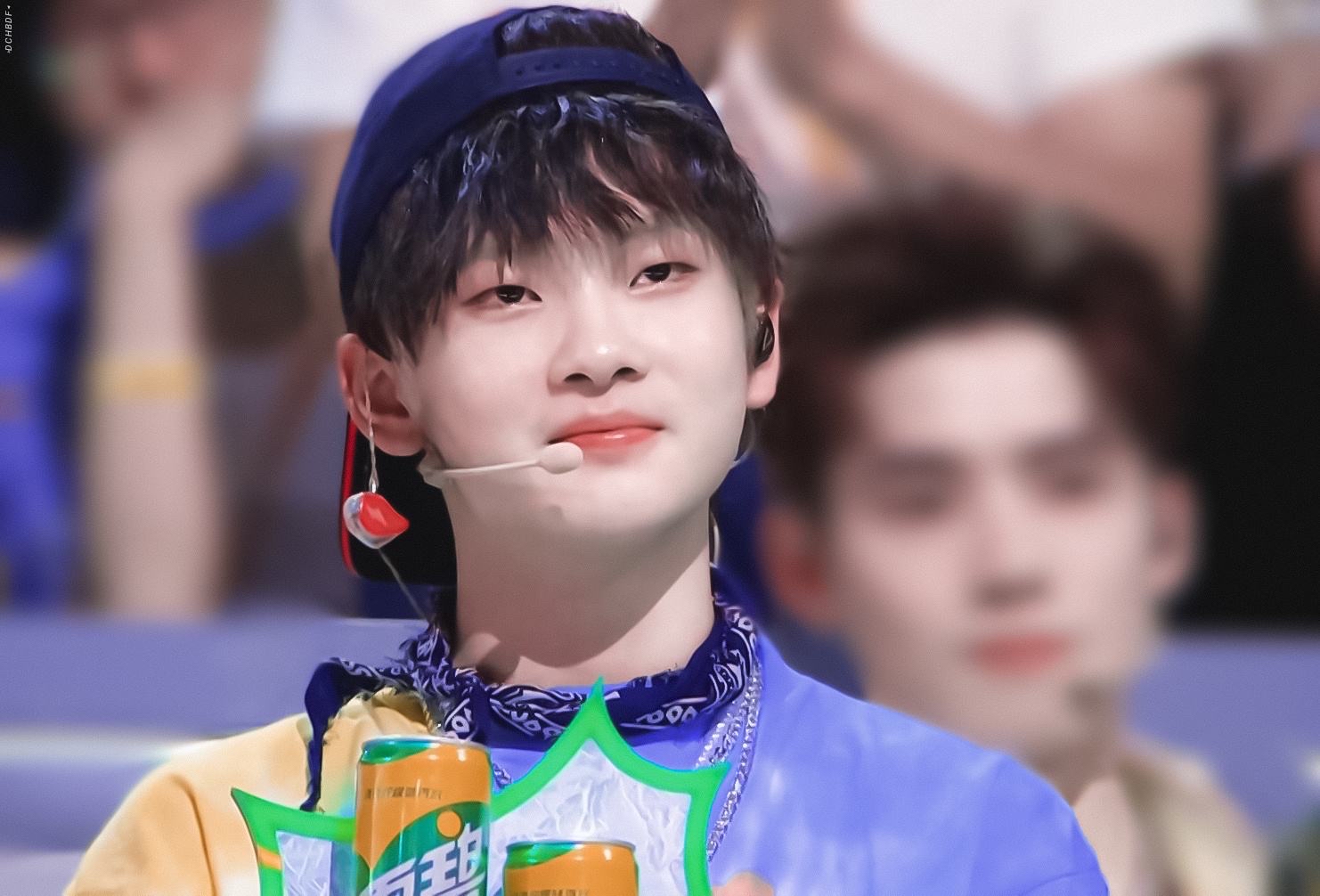 "这位偶像竟然有如此呆萌的一面?周震南的搞笑瞬间"