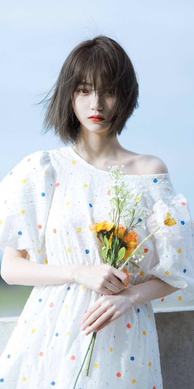 清纯短发女生气质壁纸!#美少女# #壁纸