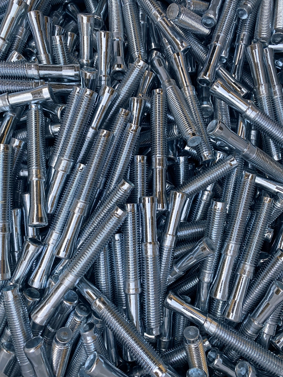 车修壁虎20×140新鲜出炉 上午送到镀锌厂,下午就镀出来,颜色非常漂亮