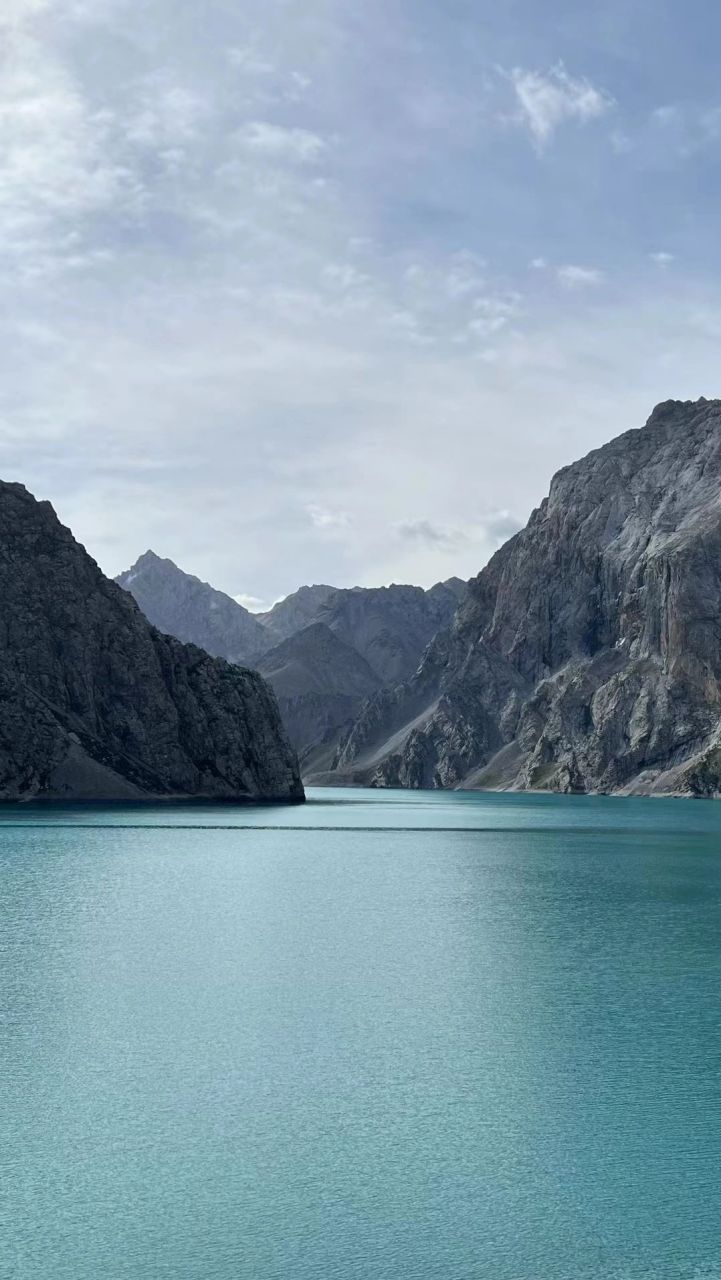 关于乌孙古道天堂湖!