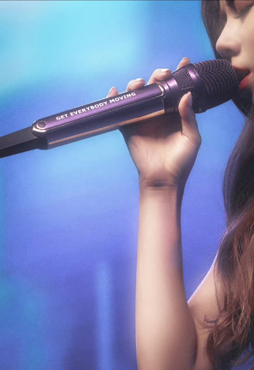 太喜欢邓紫棋拿话筒的方式了[打call]