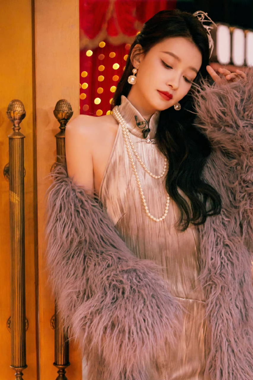 孙怡明星大侦探紫色旗袍造型太美了吧 离婚后事业美貌节节高升 姐姐