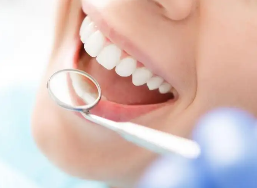 如何判断牙齿是否健康?牙齿好的5大标准,快看看你达标了没