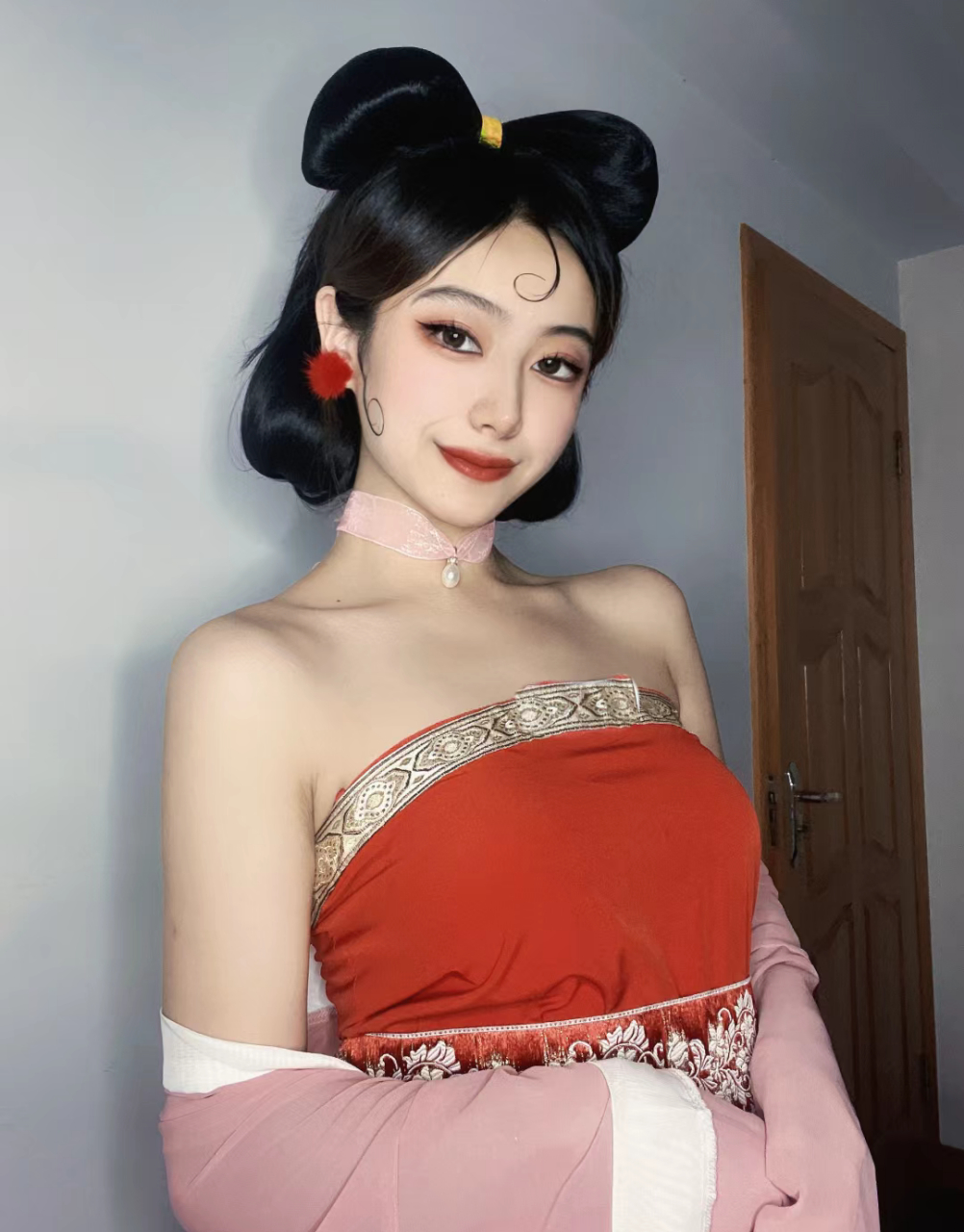 神秘妖姬妲己cosplay,大王,你快来呀  异域风情 #cos# #二次元# #苏