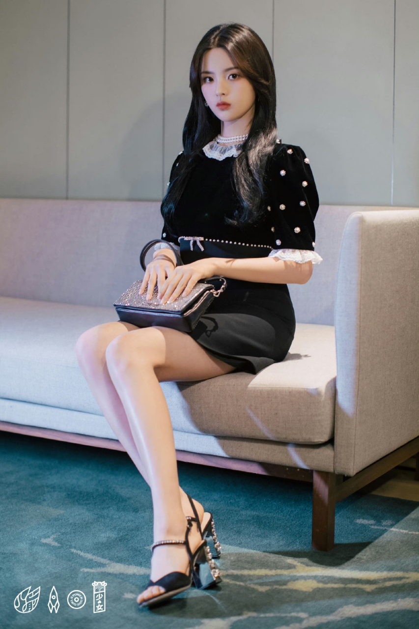 杨超越一字带高跟鞋[色][色] #杨超越