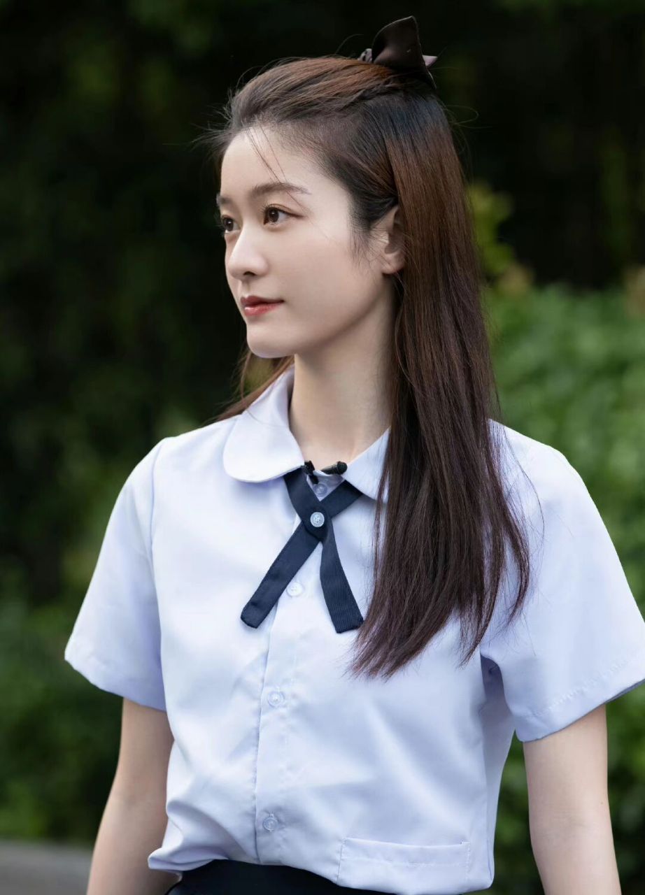 张雪迎校园感,张雪迎拍了拍《一拍即合的我们》的同学们 校园感十足