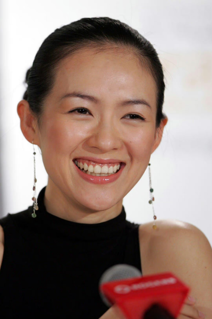 章子怡笑的真的是灿烂啊!