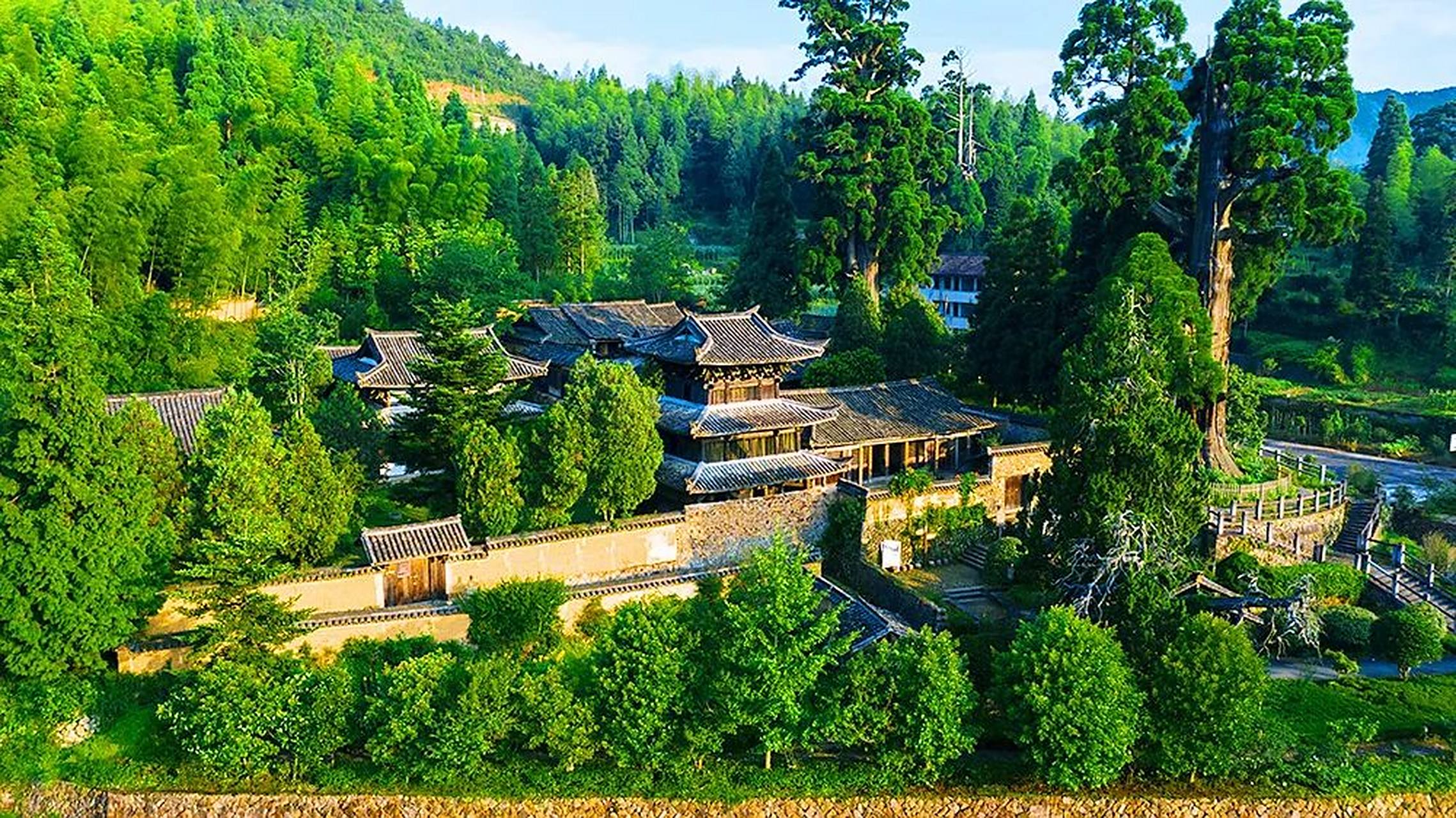 乐享周末分享吧# 大漈村隶属浙江省丽水市景宁县大漈乡,为乡政府所在