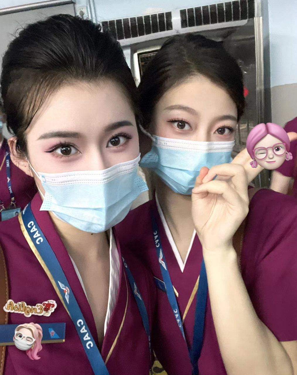 圈里同事漂亮吗?带着口罩也很漂亮哦#空姐