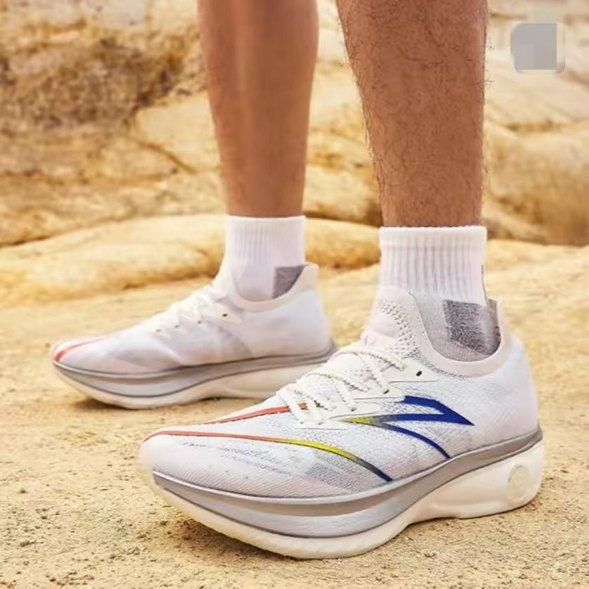 驾驭门槛更低的碳板跑鞋安踏c202 gt2大评测