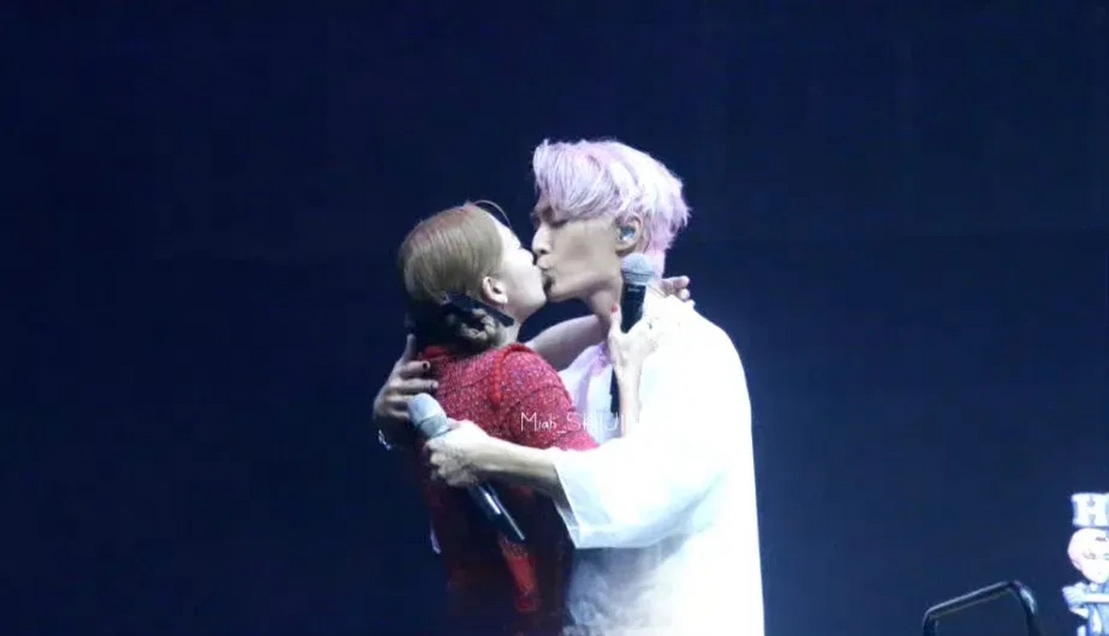 鬼鬼吴映洁曾说过"如果我找不到人,我再借他的精,反正最后都姓吴.