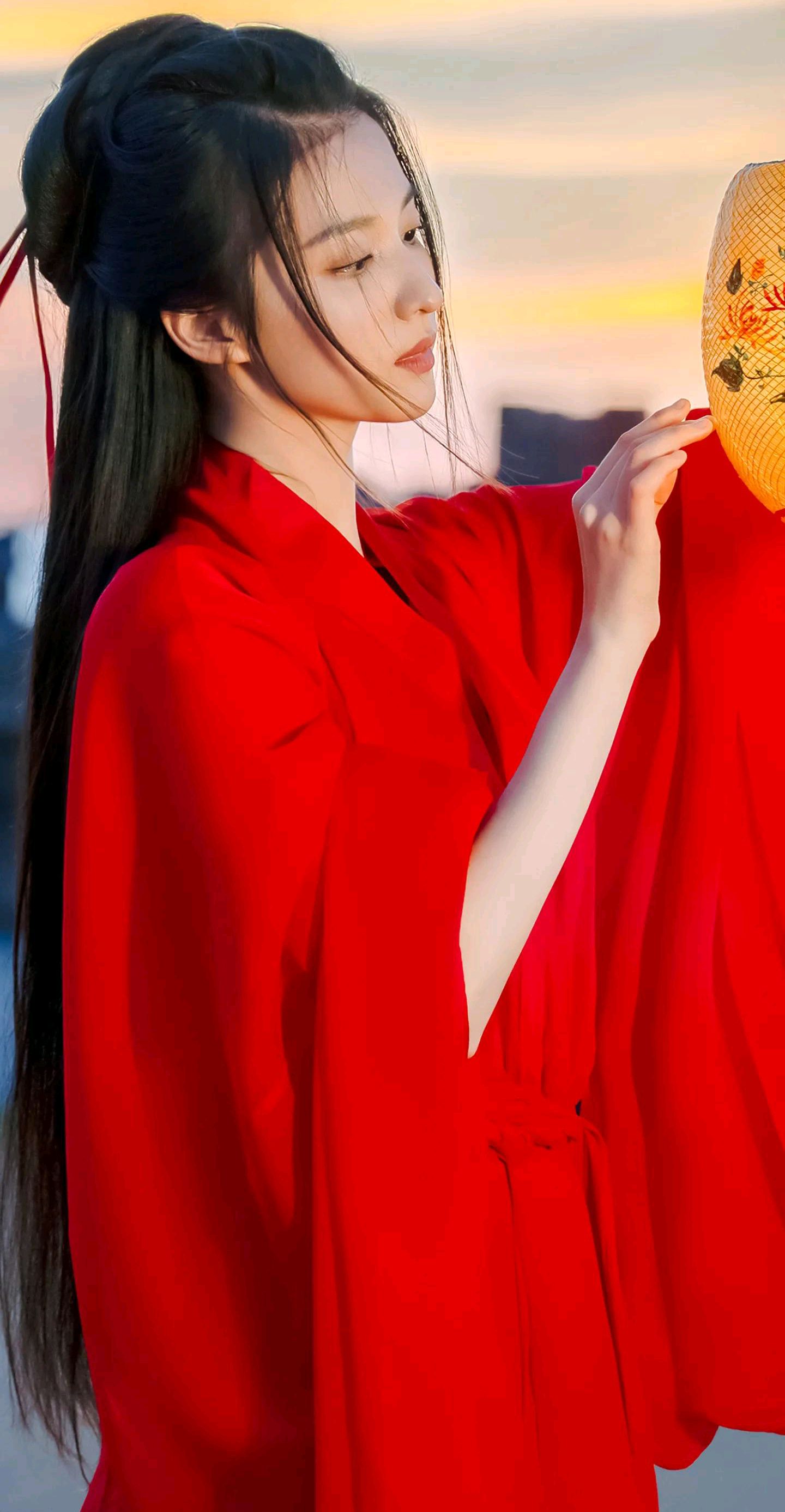 王楚然天生丽质,貌美如花,惹人怜爱