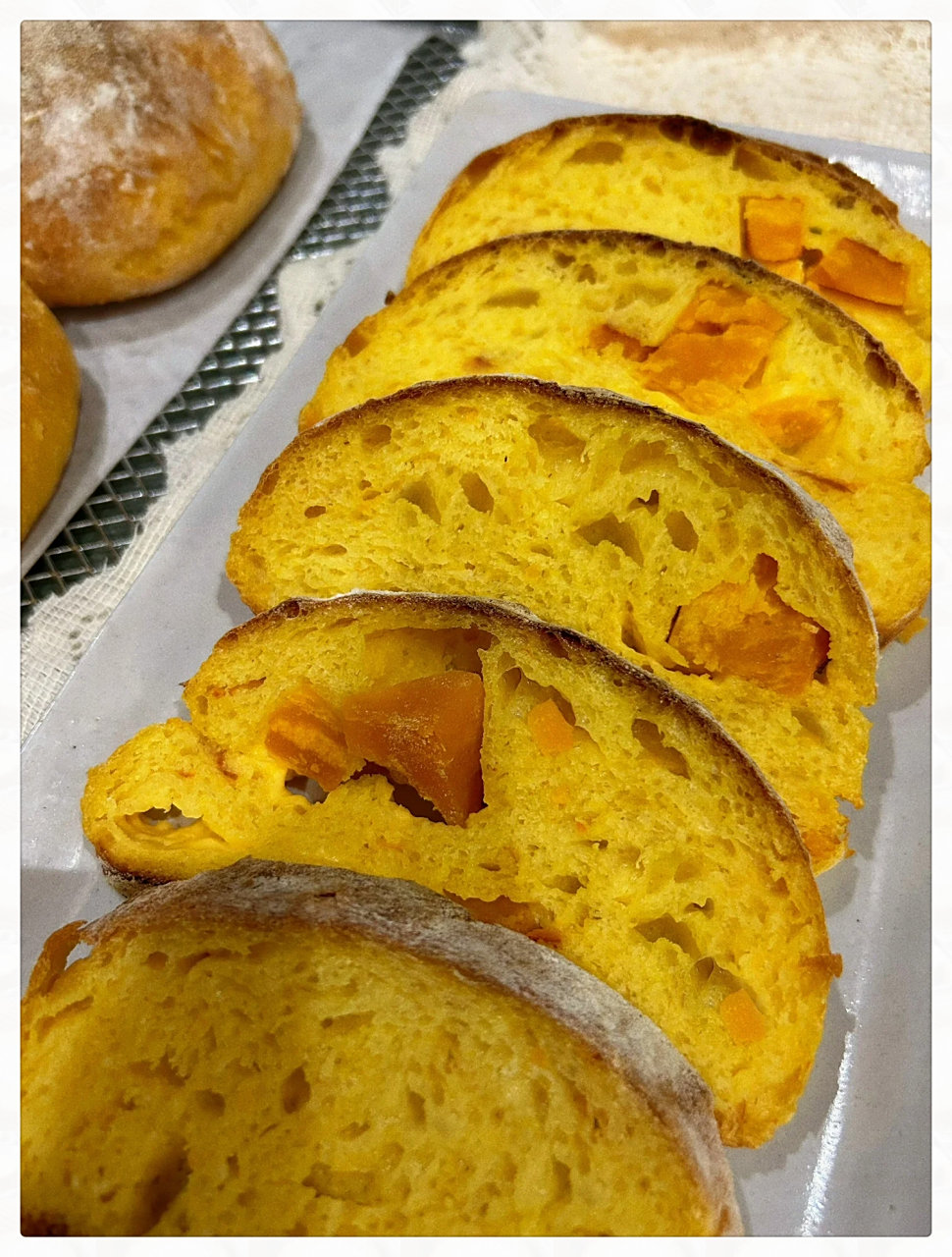 恰巴塔最简单的做法(南瓜芝士恰巴塔)  低脂无糖,融合南瓜与芝士的