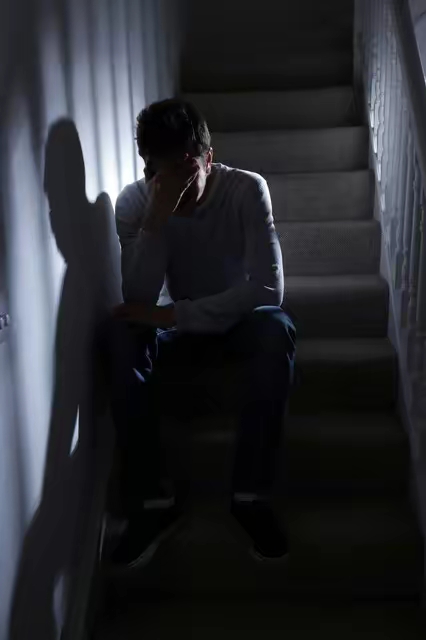 的图片不甘心的图片痛苦难过的图片特别难受痛苦的图片男人痛苦的图片