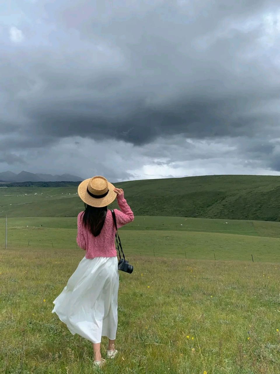 红配白时尚青春着装精致美少女甜美可爱穿搭#生活# #性感好身材