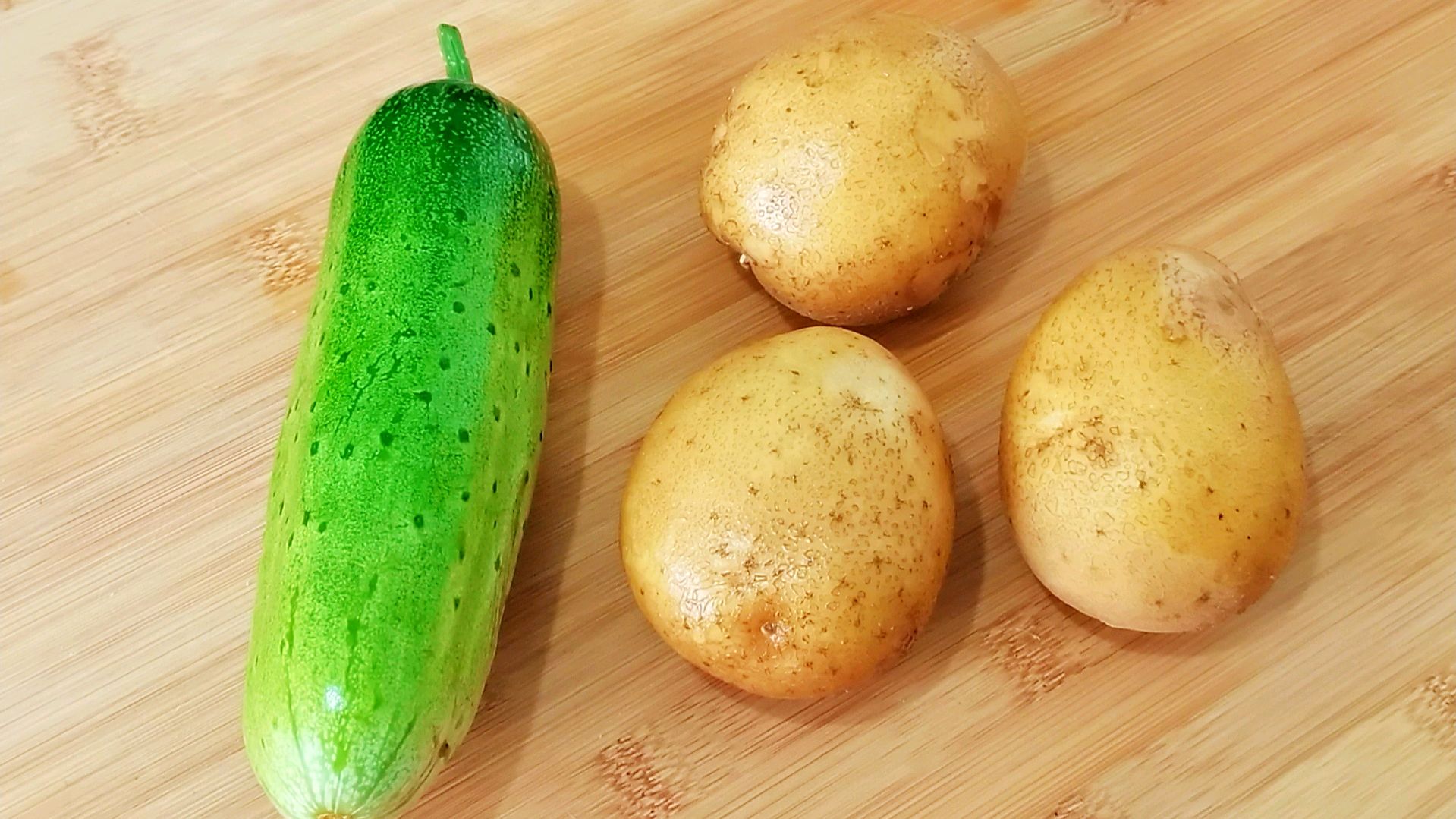 3个土豆加1根黄瓜,不炒不炸,美味可口,营养又健康,全家都爱吃