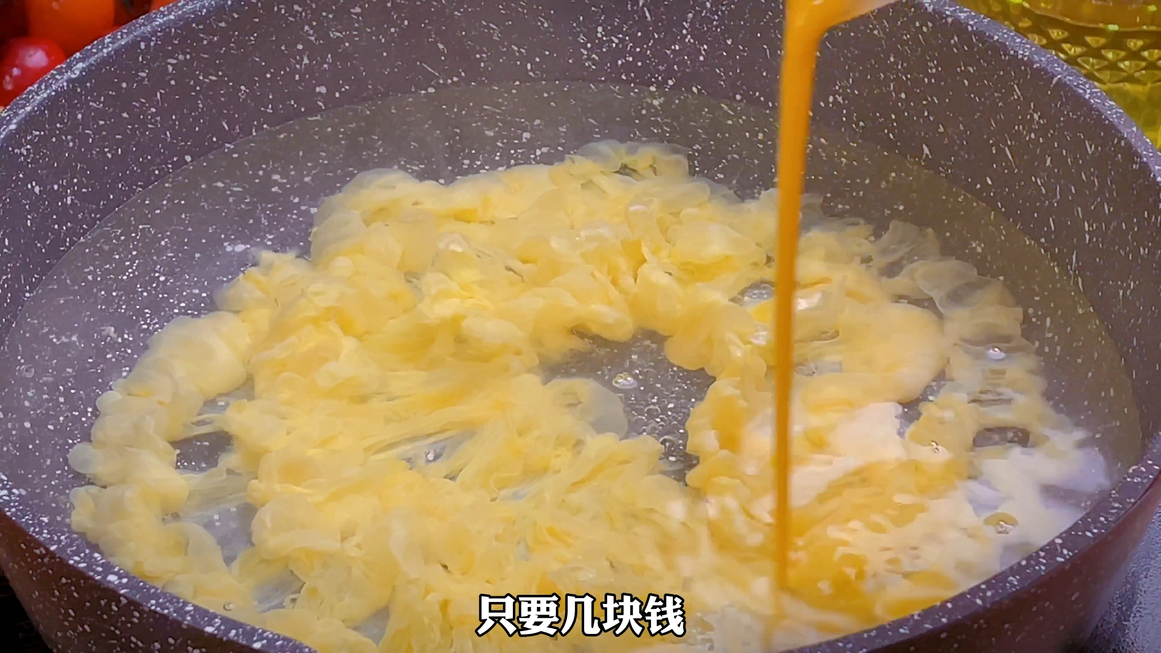 紫菜蛋花汤这样做，汤鲜味美太好喝了，全家人都喜欢