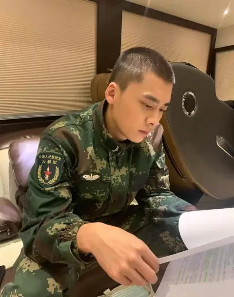 《号手就位》有多牛?拍摄火箭军待机库,关键地方还打了马赛克