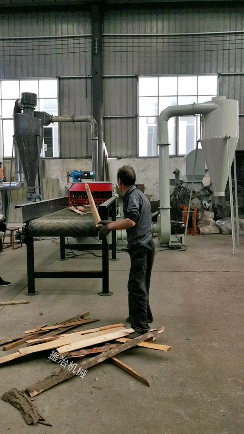 800型锯末粉碎机适合打废旧木头家具厂下角料板皮板边木材粉碎机