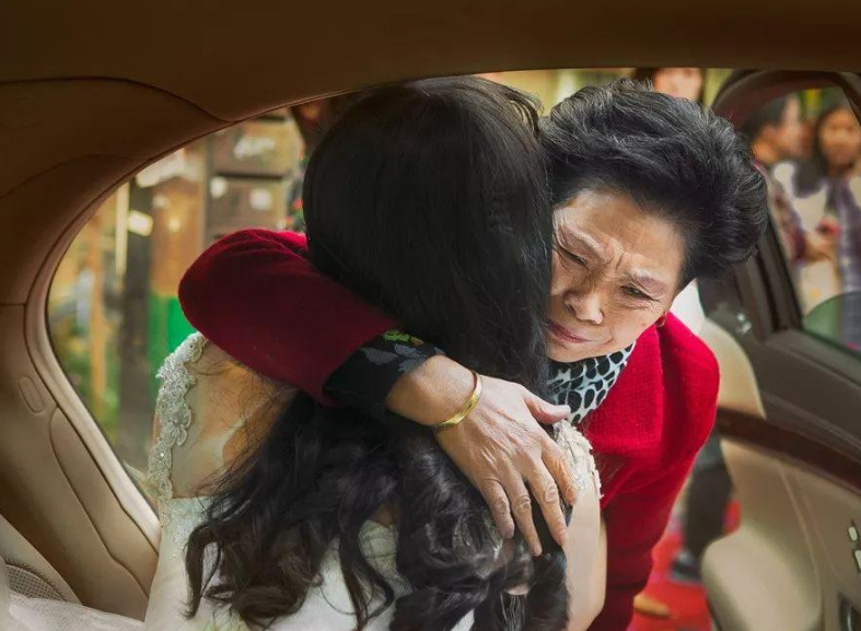 那些远嫁他乡的女孩子最后都怎么样了?这个故事给所有人提了个醒