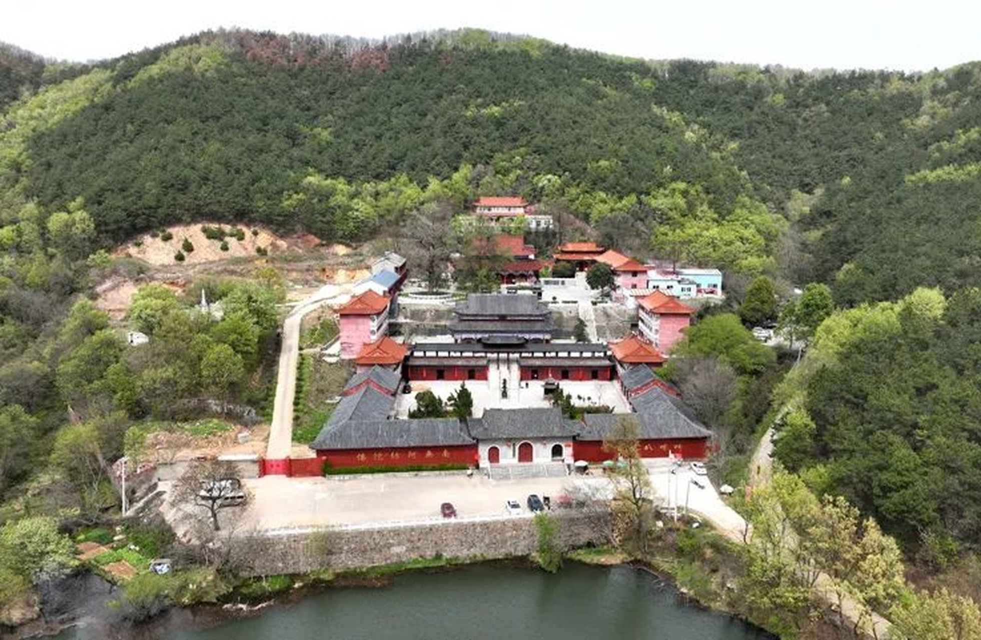 信阳贤山寺图片