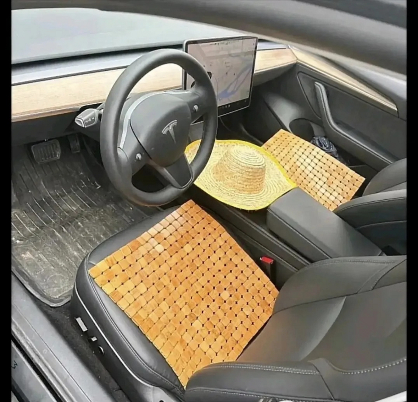 特斯拉3个至暗时刻,都懂 特斯拉的三个至暗时刻,看懂掌声 看到草帽和