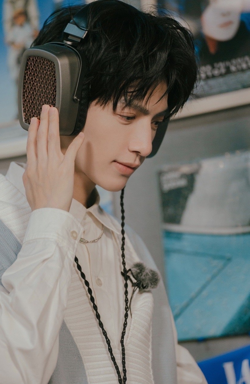 罗云熙魔熙先生图片:云熙也太完美了