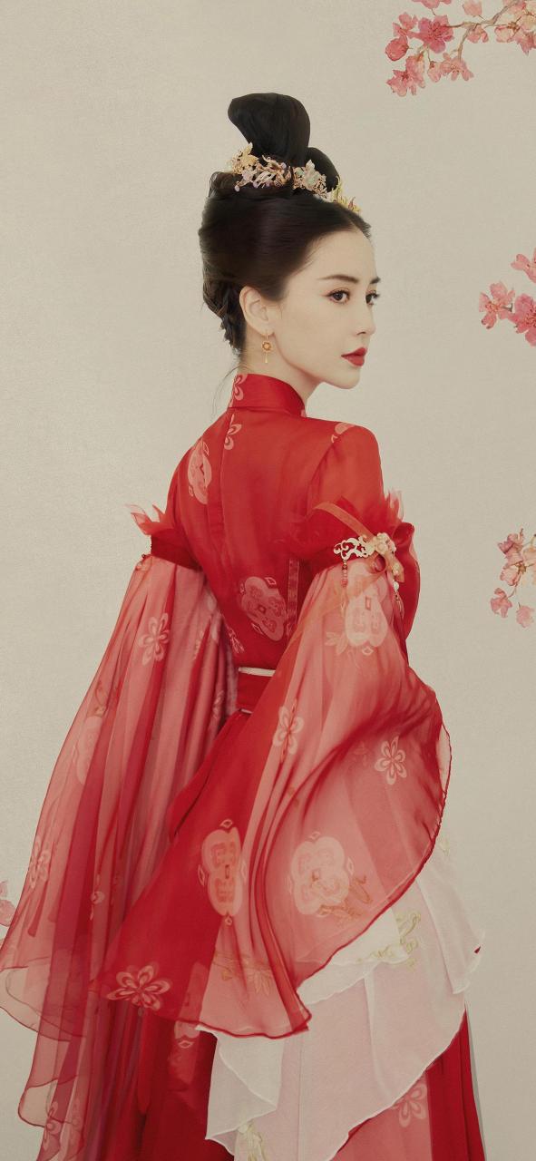 红装素裹,眉目如画!#明星# #杨颖# #古风