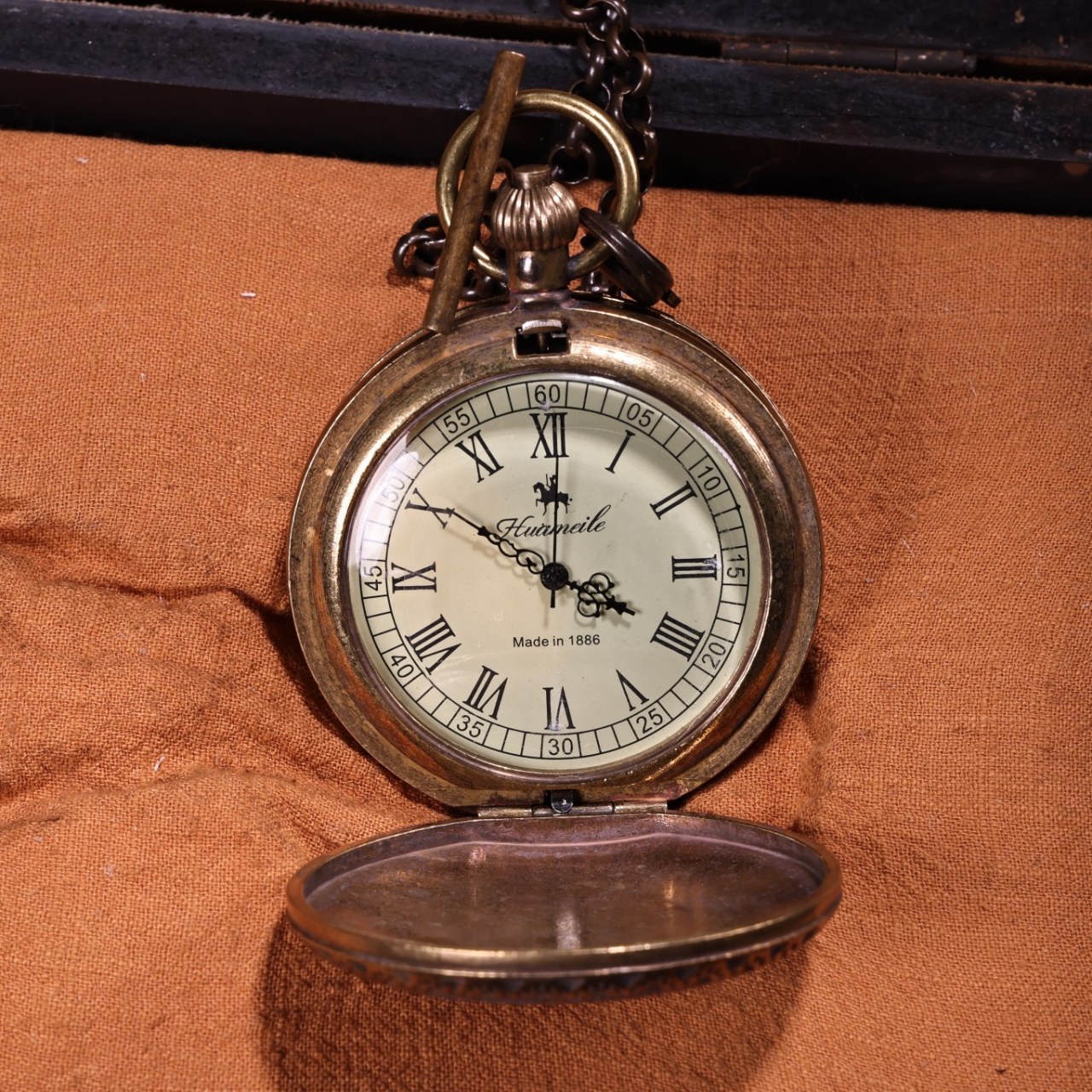 珍品旧藏收宫廷御藏罕见纯铜怀表 工艺精湛   款式精美  配老漆器盒