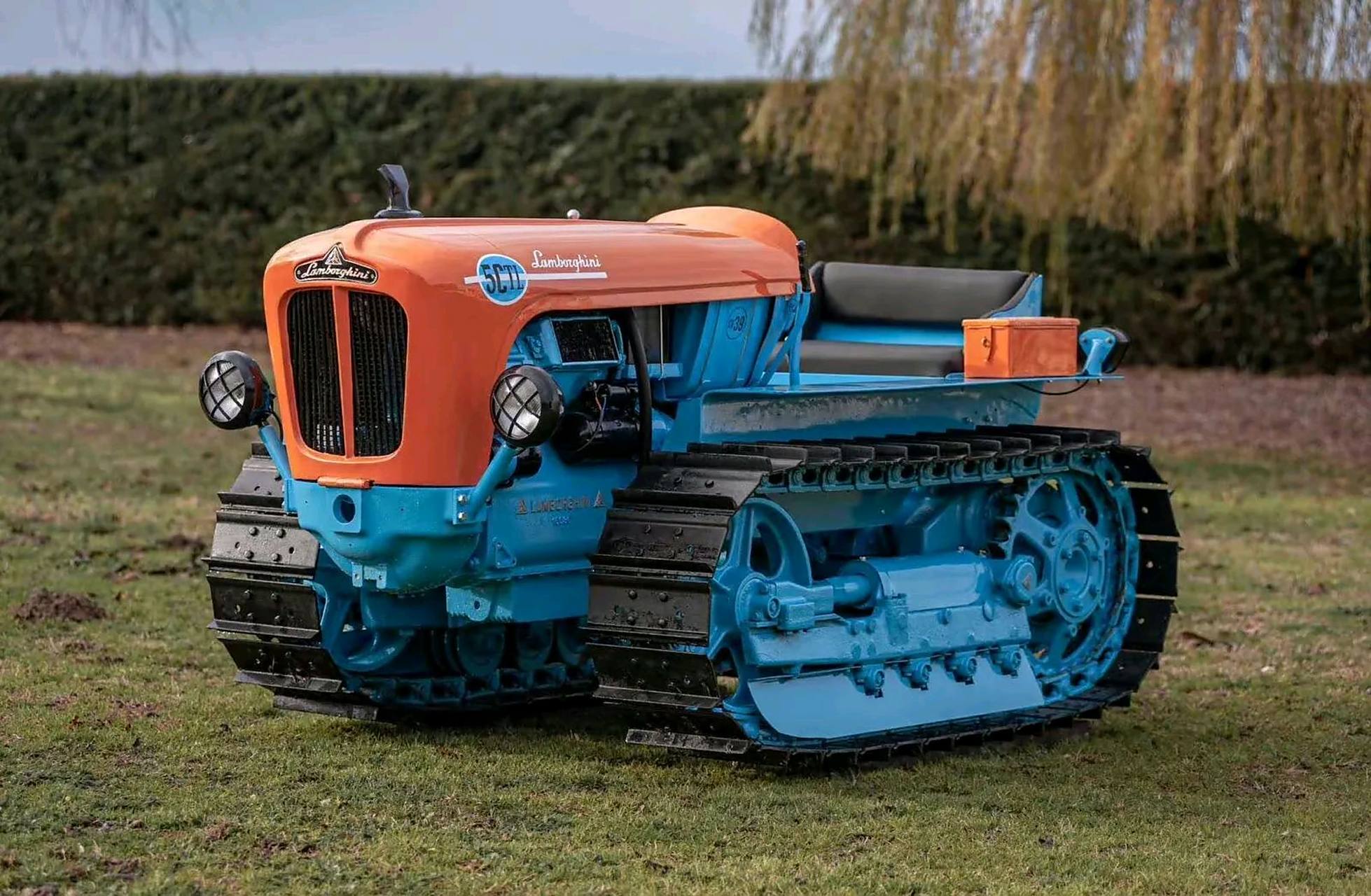 1960款兰博基尼拖拉机,其实不改装也挺可爱的.