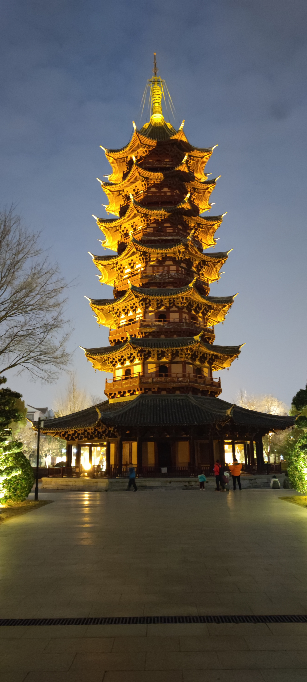 苏州夜景,盘门景区如梦似幻,表示已经醉了