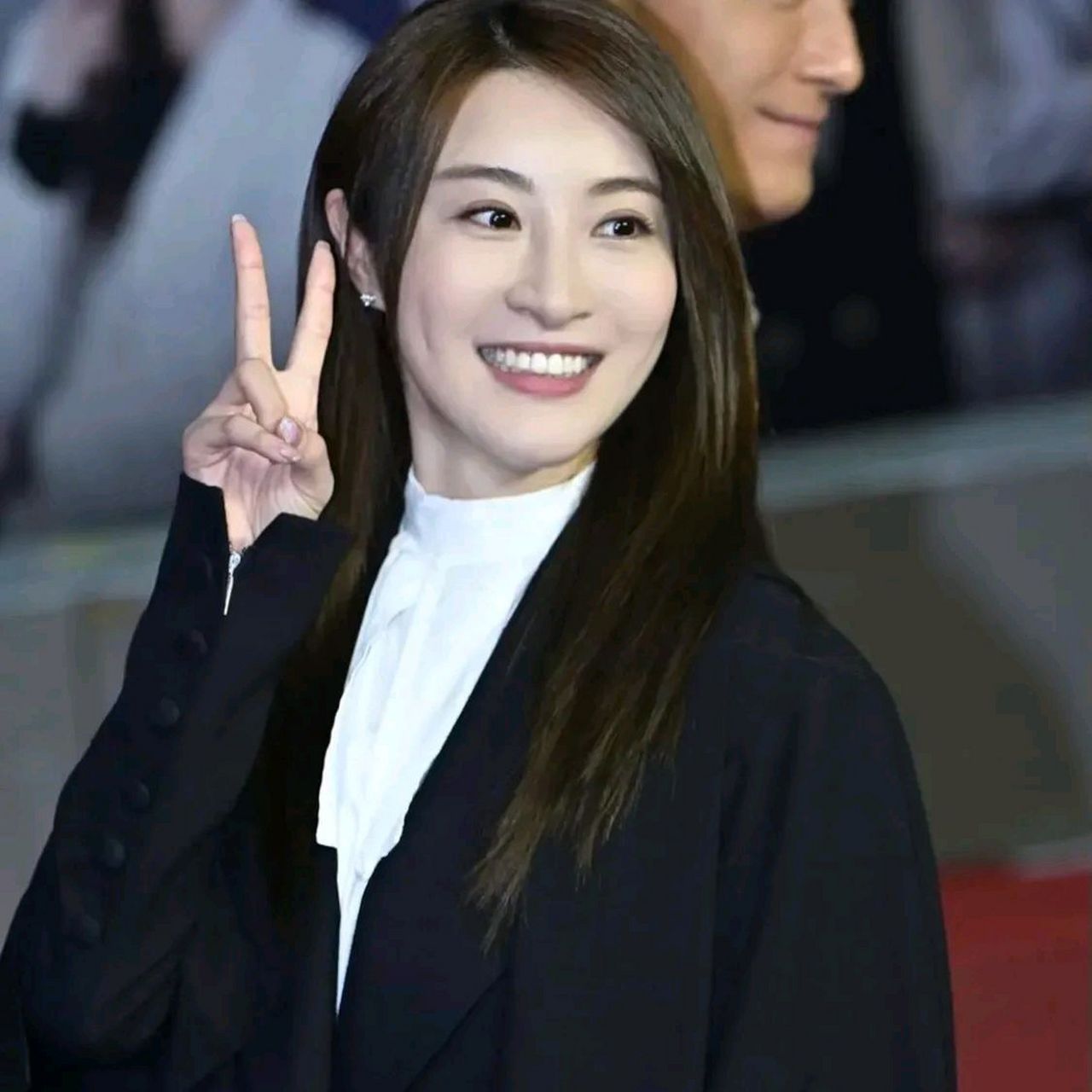 视后林夏薇近日主演的剧集《法言人》正在热播,而在这部剧集拍摄期间