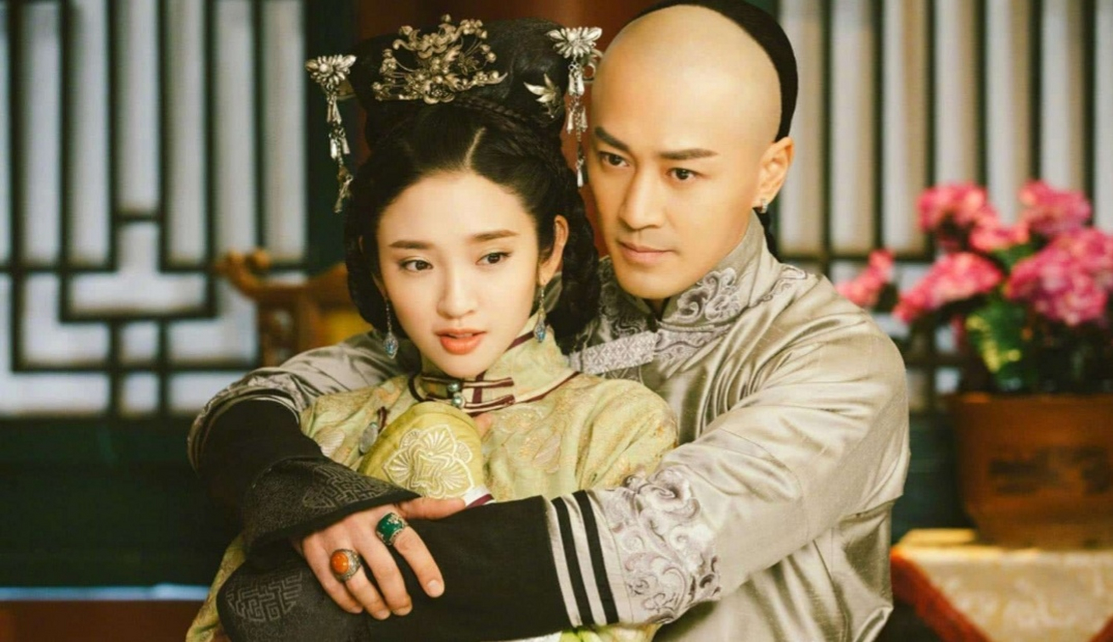 婚礼当天,何和礼的原配夫人赛堪,竞然带着100兵马去砸场.