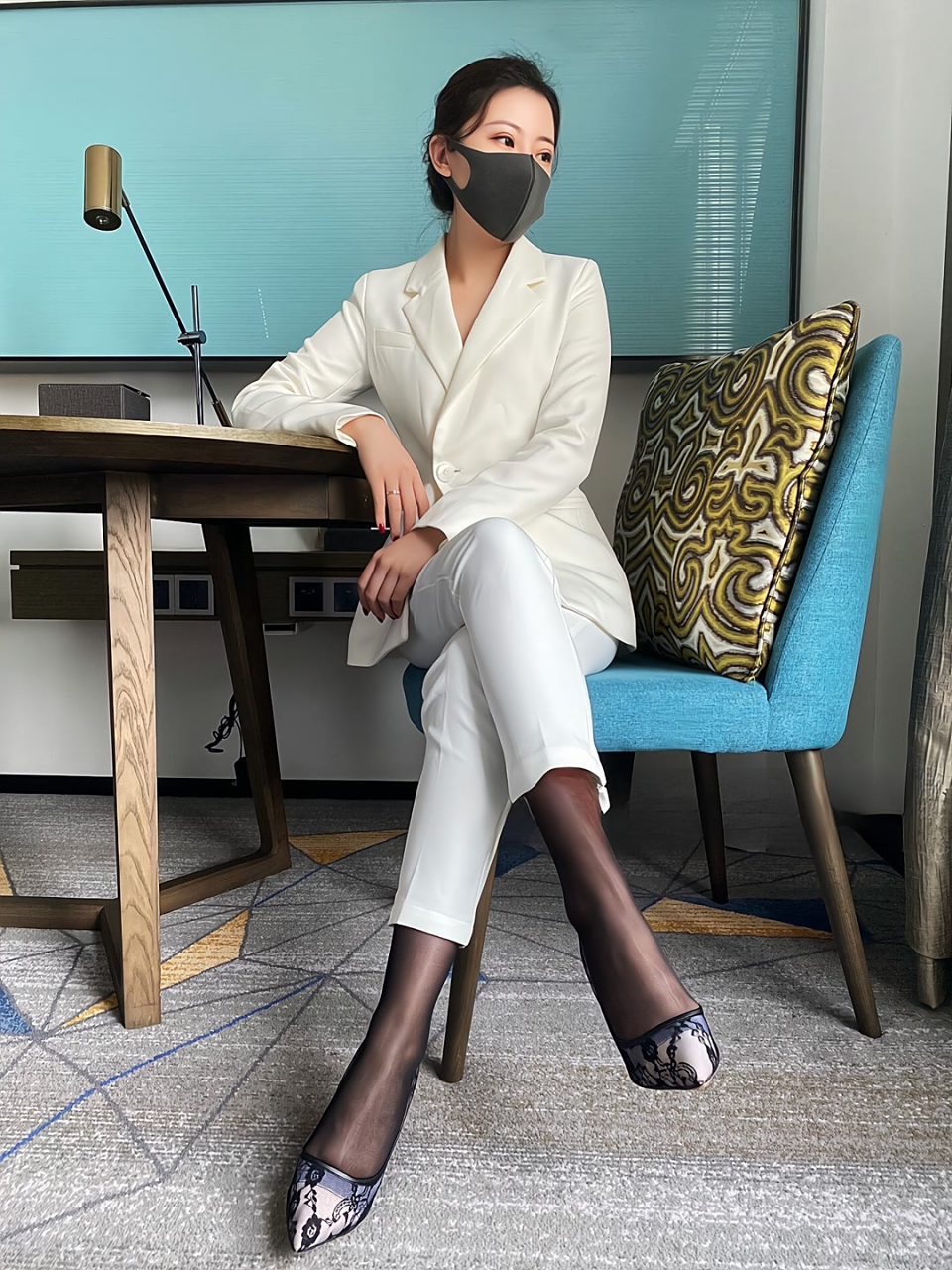公司的女老板每天都穿不同的职业装,干净整洁有气质,这才是一个职业