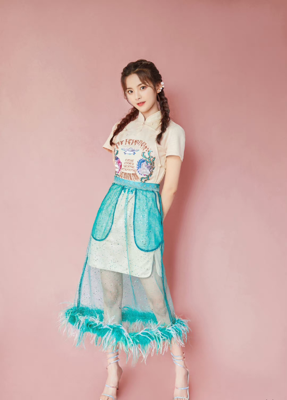 杨超越# 燃烧我的卡路里