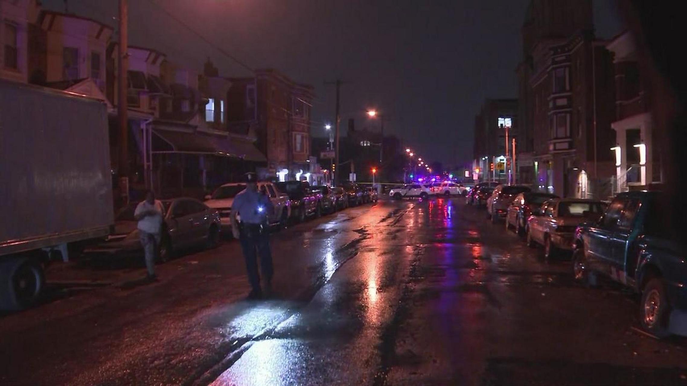 又发枪击案:美国费城枪击案4死2伤;1人被拘留 警方称,周一晚上费城