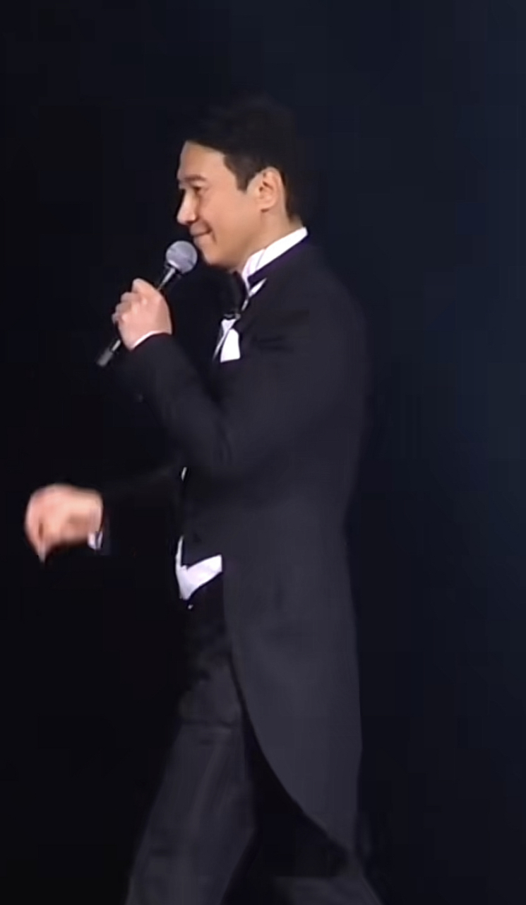 四大天王之中最帅的就是黎明了吧[偷笑][偷笑]骨子里透着帅气和文雅