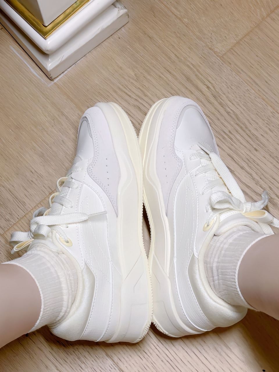 运动鞋女孩#玉足