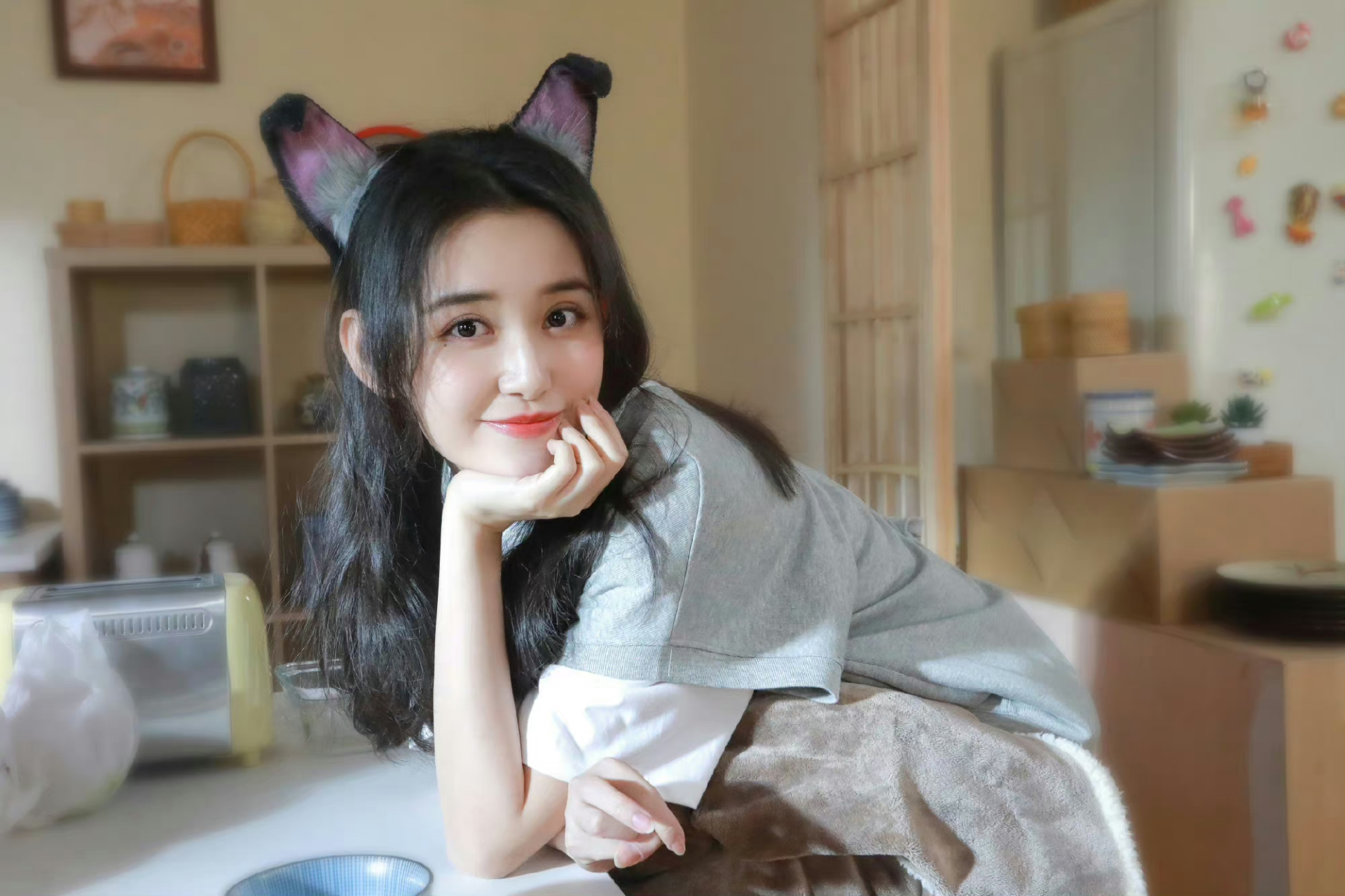 蒋依依可爱的零零后小花