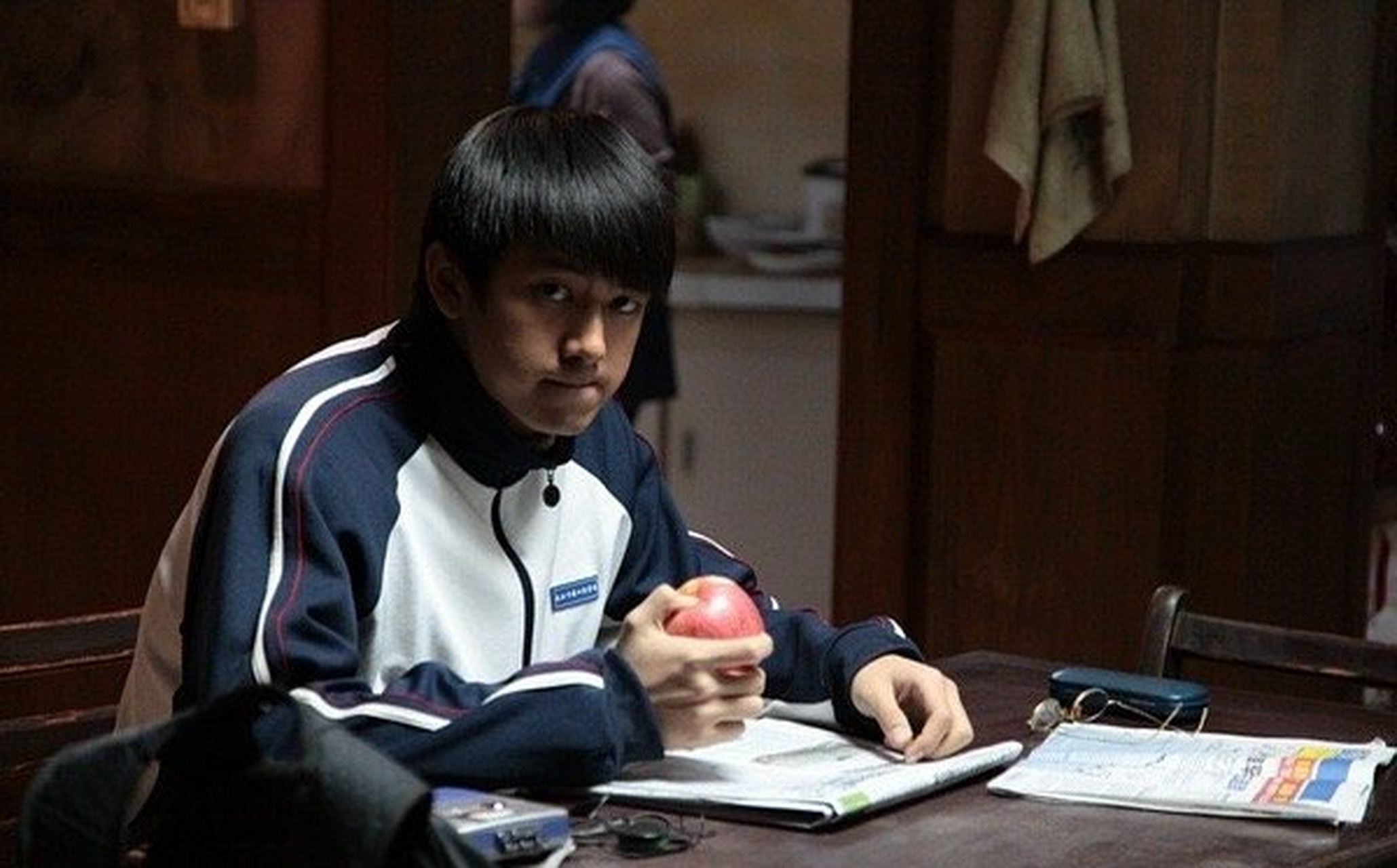 刚发现我心目中最佳华语电影之一《万箭穿心》里儿子的扮演者是少年