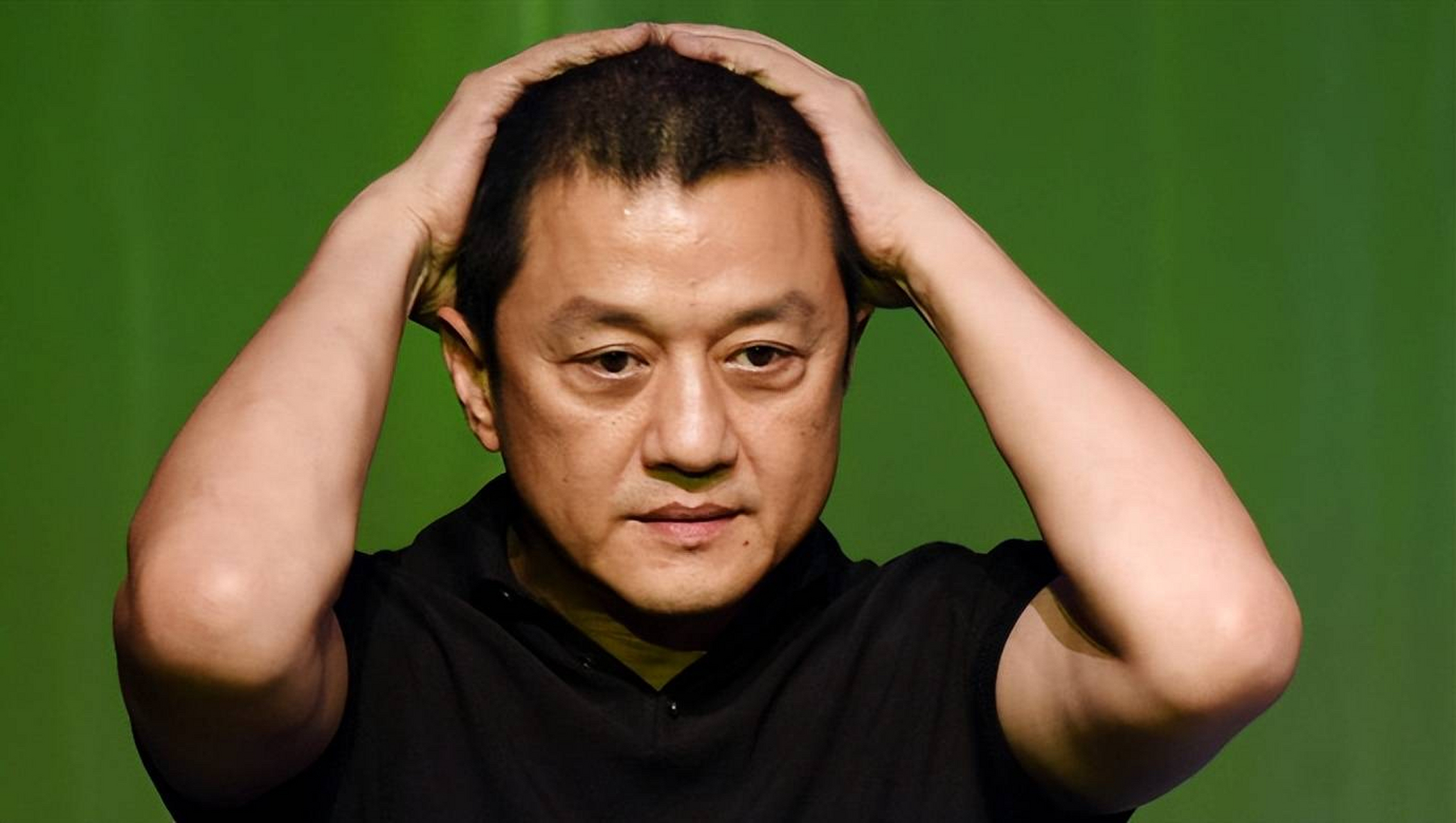 5亿割爱,网友:不如卖给我35块  演员李亚鹏曾经是娱乐圈的风云人物,与